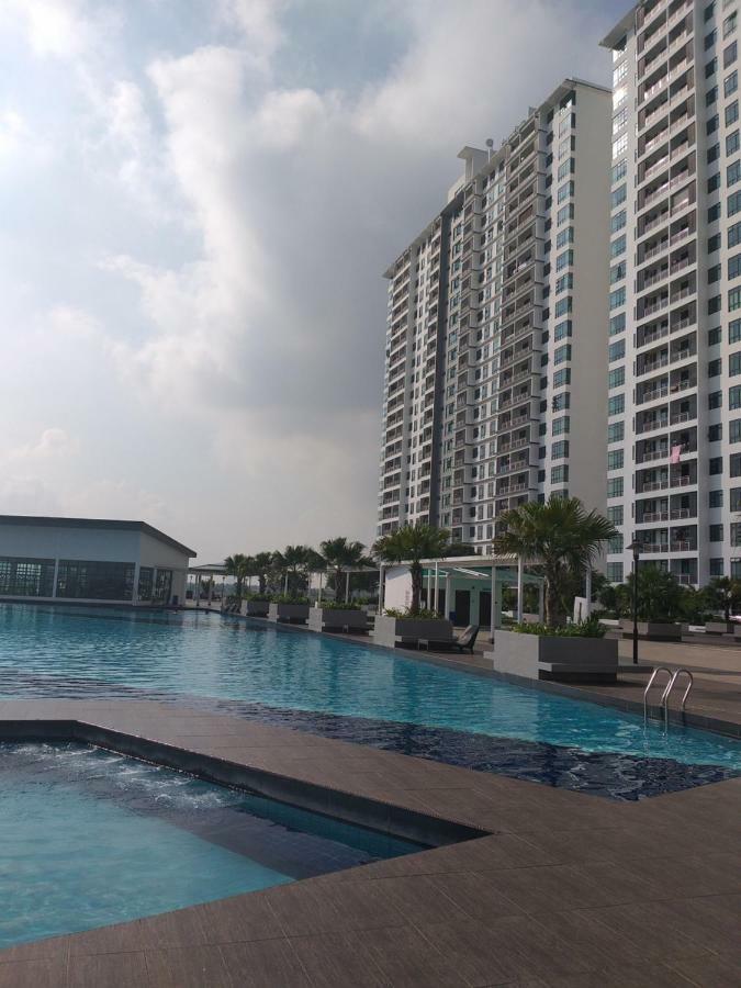 Kempas Indah @ The Secret Garden Apartment *